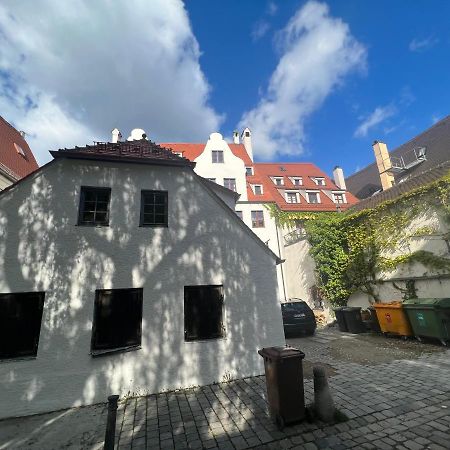 Liboria I Als Gruppe Im Denkmal Augsburgs Appartement Buitenkant foto