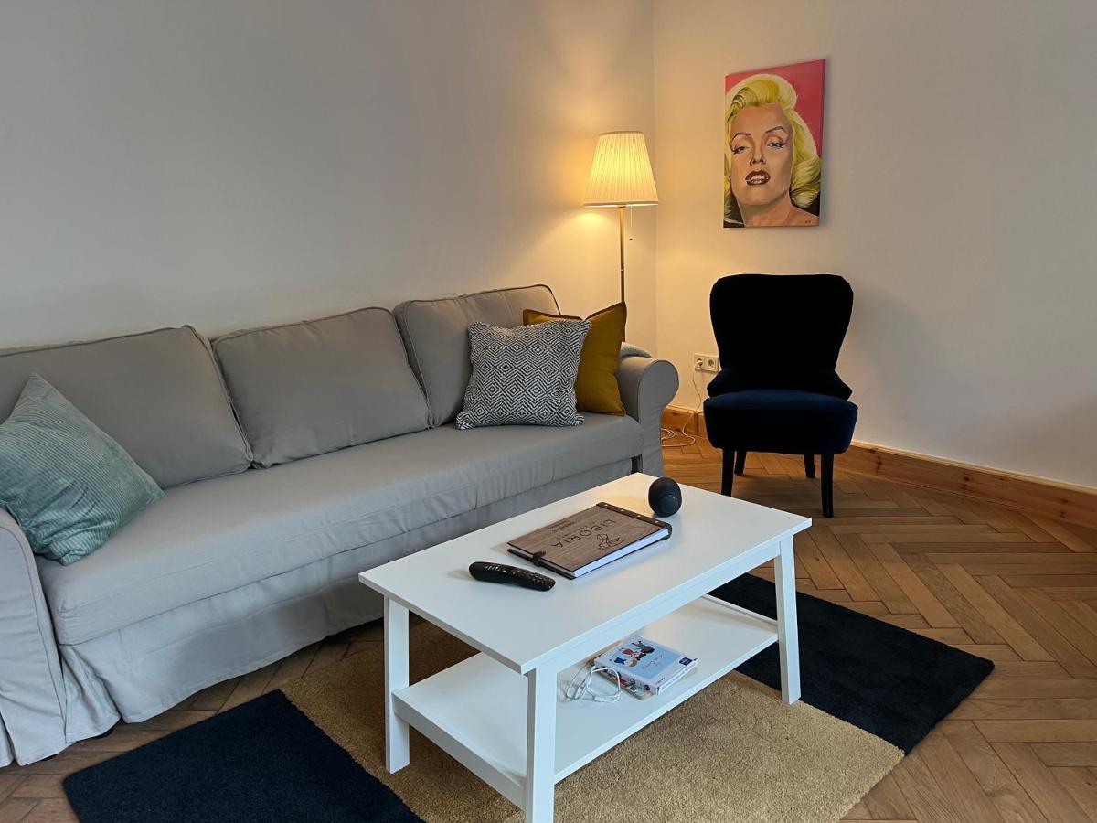 Liboria I Als Gruppe Im Denkmal Augsburgs Appartement Buitenkant foto